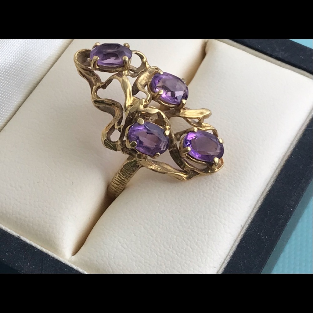 18k Gold & Amethyst Ring